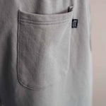 Gesäßtasche mit Tellem Label an grauer Heavyweight Sweatshorts