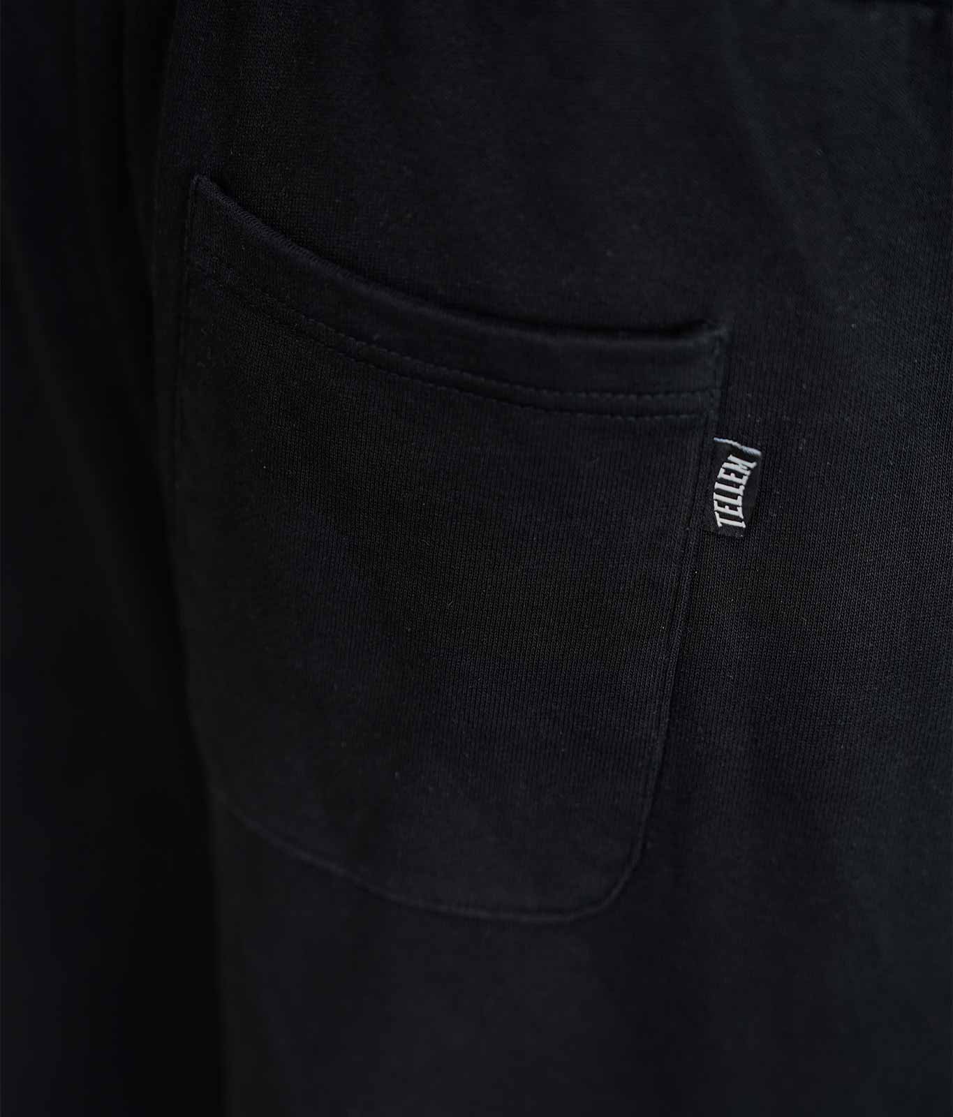 Gesäßtasche mit Tellem Label an schwarzer Heavyweight Sweatshorts