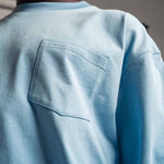 Nahaufnahme Brusttasche am TELLEM Longsleeve Pocket in Ice Blau