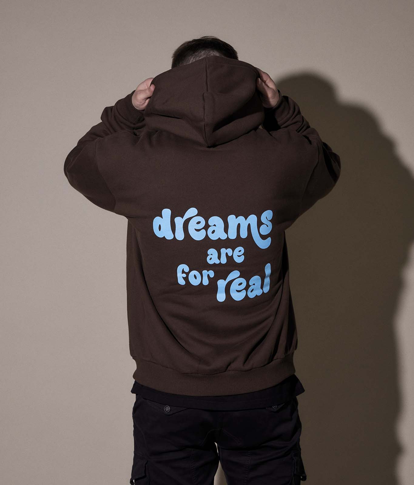 Hoodie "Dreams are for real" Braun